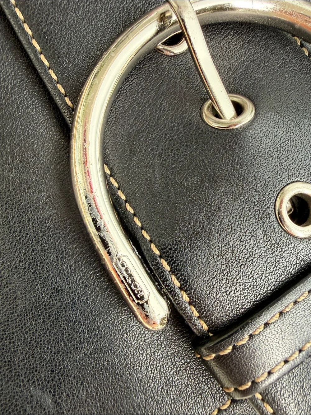 Vintage Coach 9741 Black Leather Shoulder Bag Purse Contrast Stitching